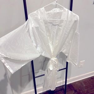 Plain white bridal kimono sleeved women’s short robe